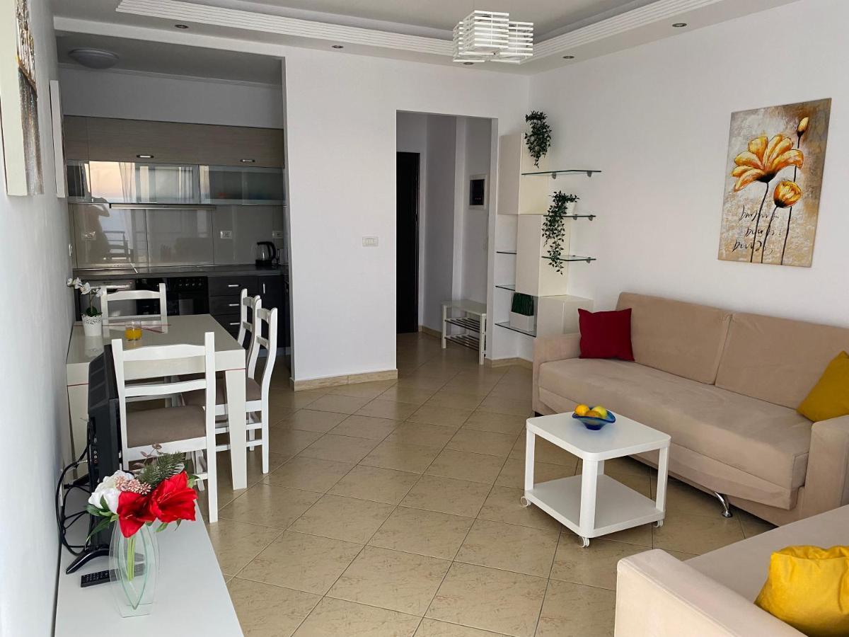Apartment With Huge Sea View Balcony ซารานเดอ ภายนอก รูปภาพ