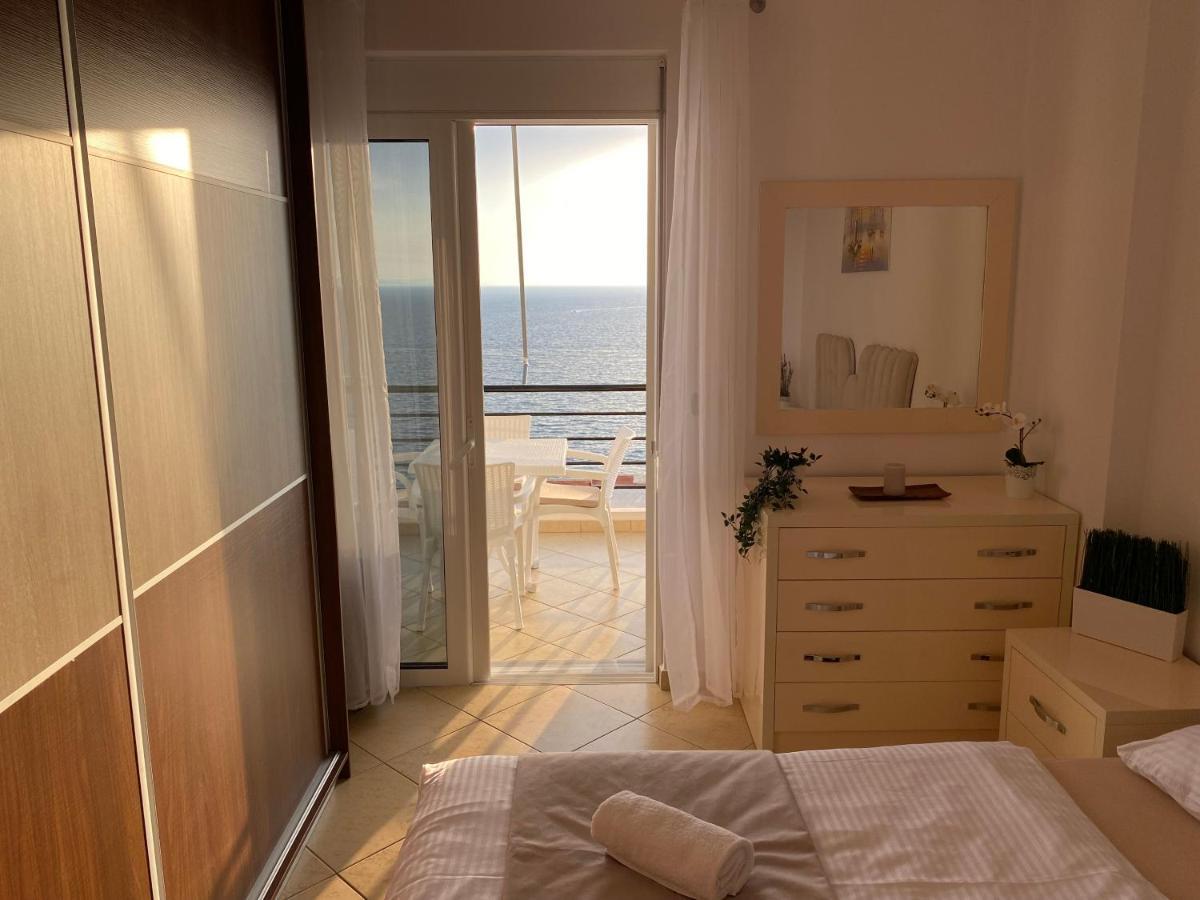 Apartment With Huge Sea View Balcony ซารานเดอ ภายนอก รูปภาพ