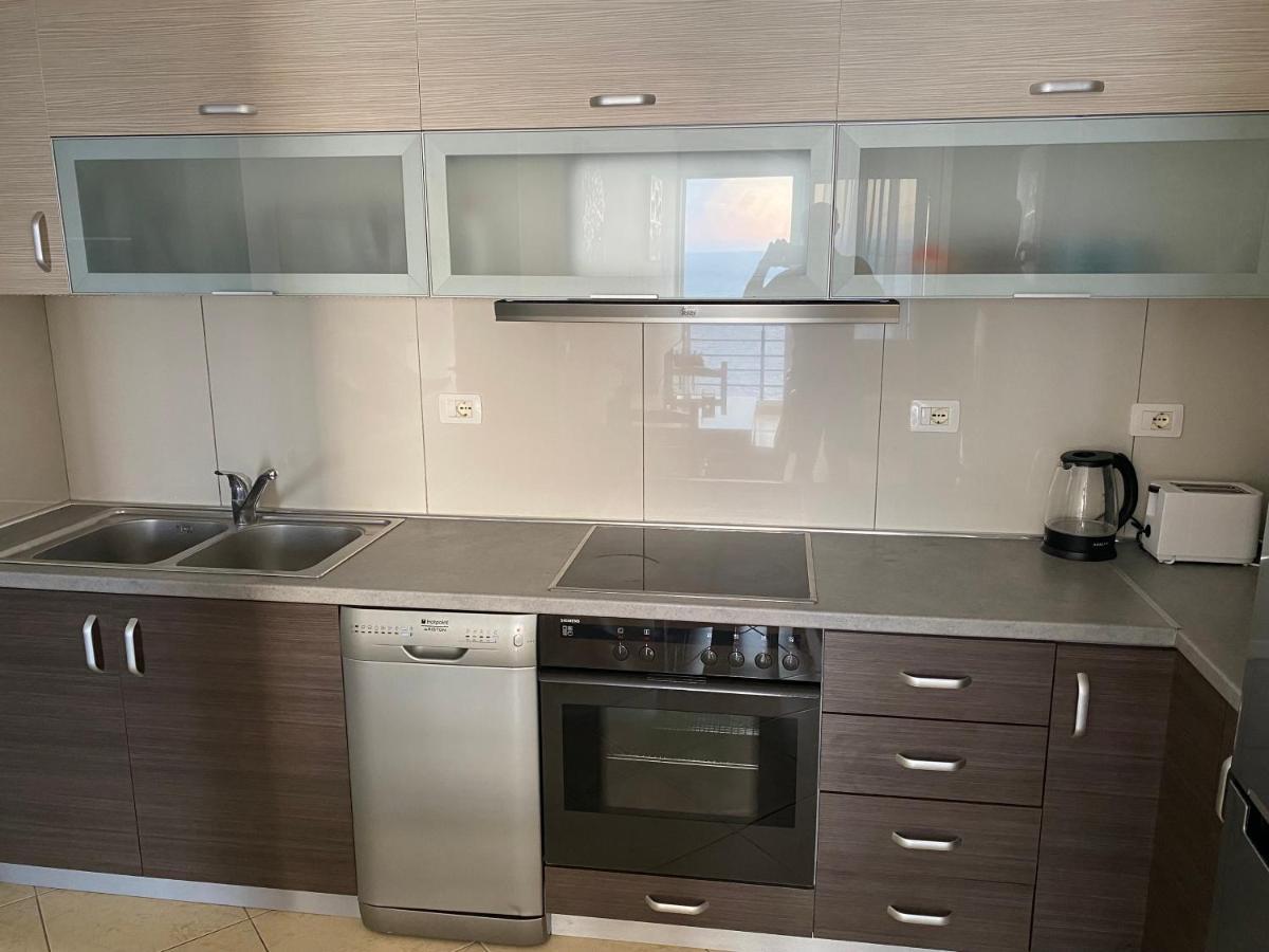 Apartment With Huge Sea View Balcony ซารานเดอ ภายนอก รูปภาพ